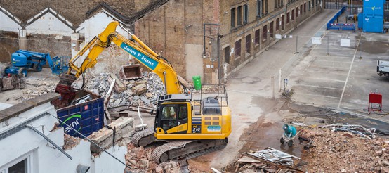 Ransome’s Wharf & 17 Elcho Street - excavator in use