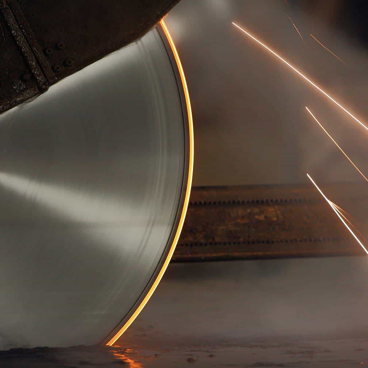 Concrete cutting - blade with sparks