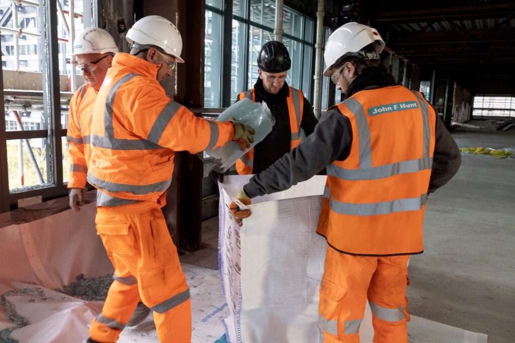 Sustainability glass recycle to achieve a sustainable carbon footprint image